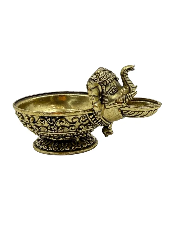 Brass_Diya_With_Elephant_Design_For_Indoor