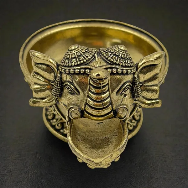 Brass_Diya_With_Elephant_Design_For_Indoor