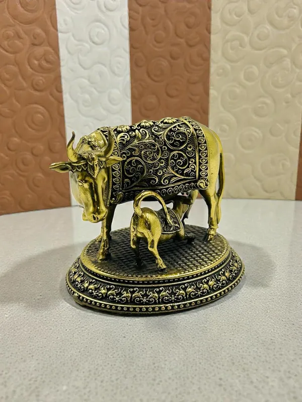 Brass_Cow_And_Calf_Idol_For_Indoor