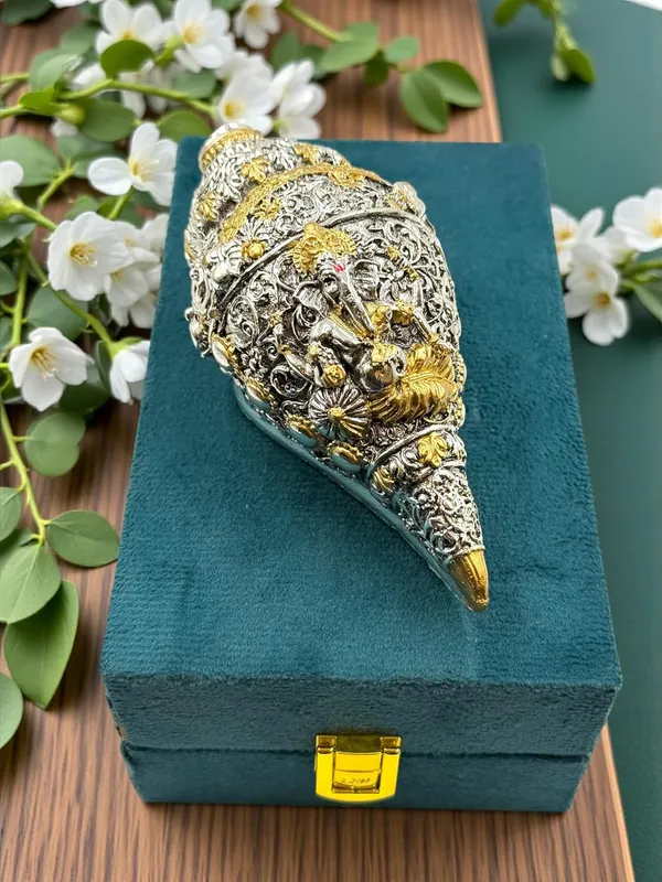 Plated_Ganesha_Conch_Shell_For_Indoor