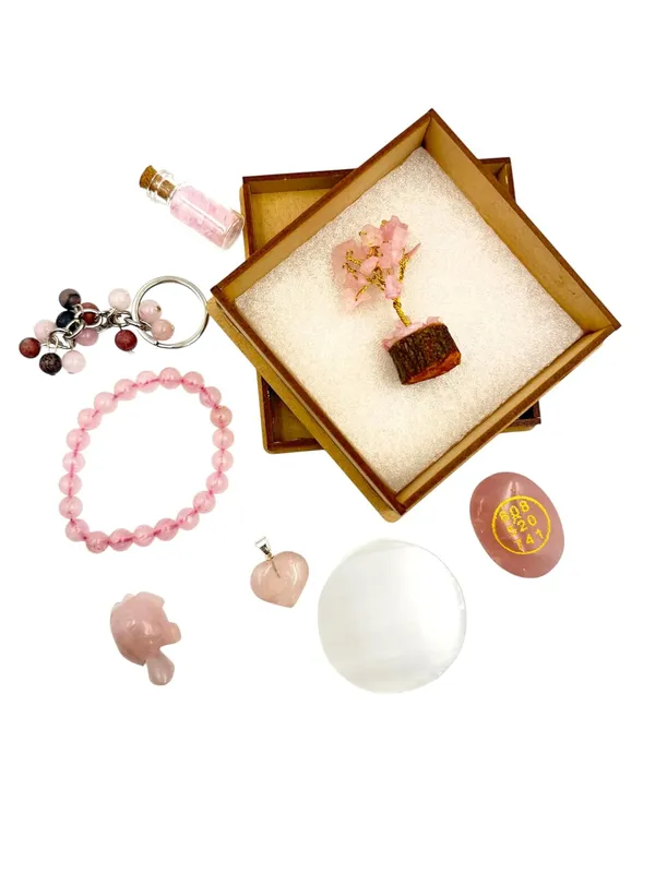 Rose_Quartz_Crystal_Gift_Set_With_Bracelet_And_Keychain_For_Indoor