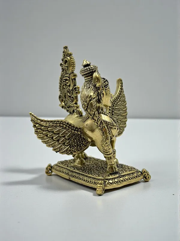 Brass_Kamdhenu_Cow_Idol_For_Indoor
