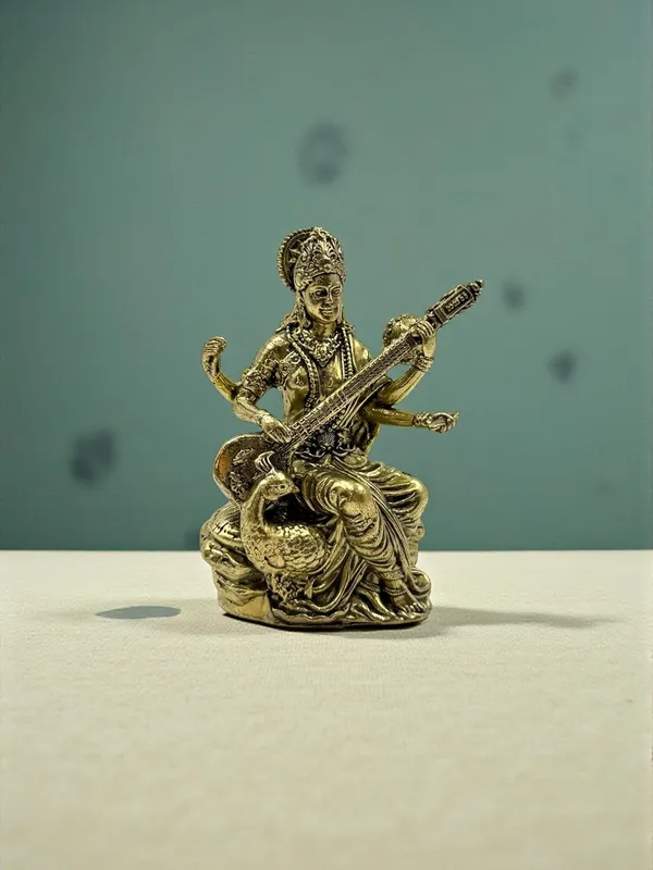 Brass_Goddess_Saraswati_Idol_For_Indoor