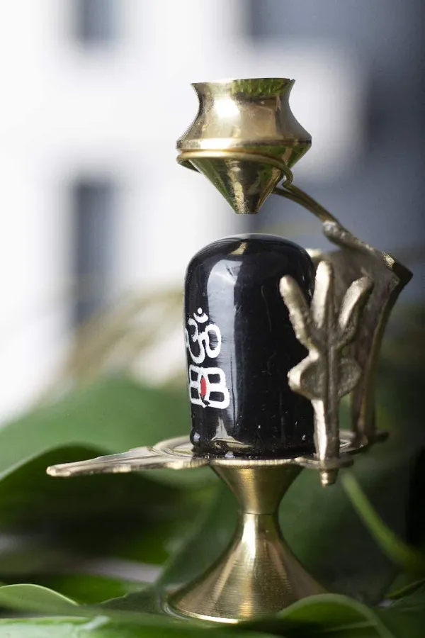 Brass_Shivling_With_Accessories_Set_For_Indoor