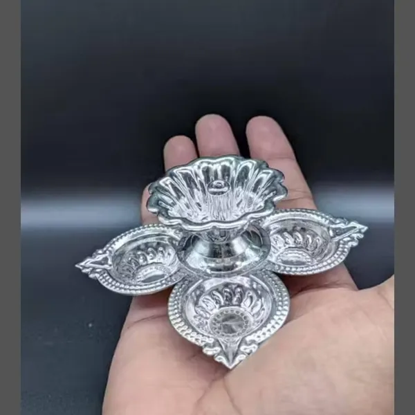 Panchmukhi_Diya_5_Wick_Oil_Lamp_For_Indoor