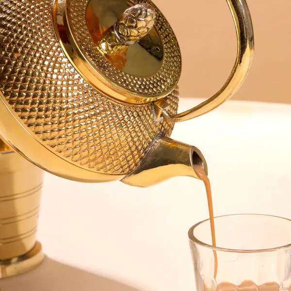 Brass_Tea_Pot_For_Indoor