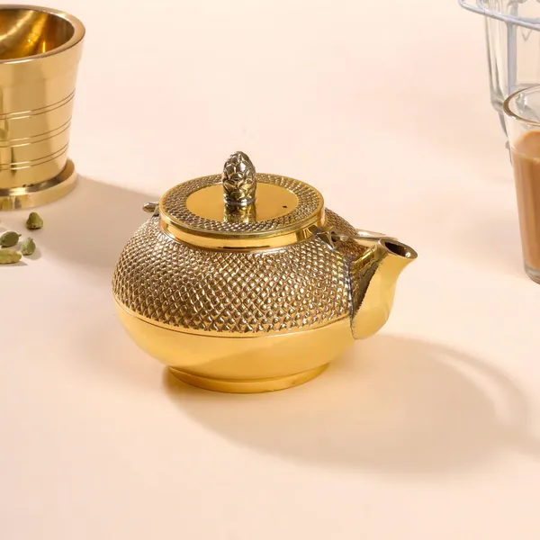 Brass_Tea_Pot_For_Indoor