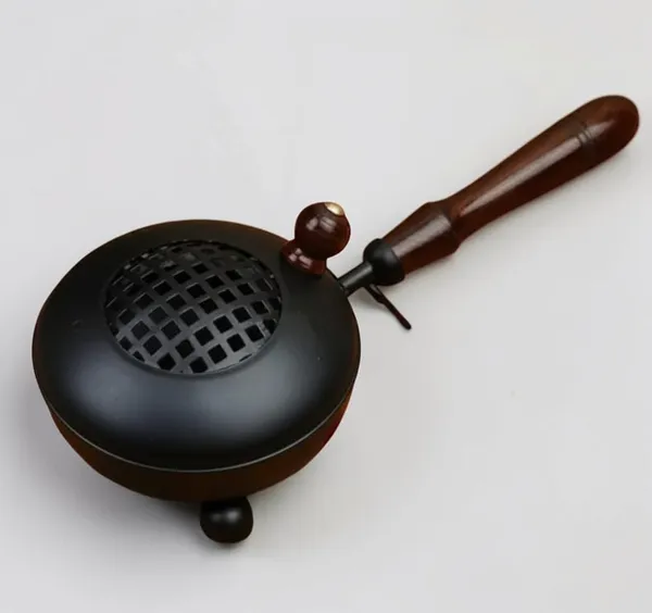 Metal_Dhoop_Holder_with_Wooden_Handle�