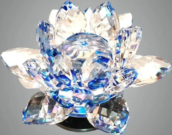 Crystal_Lotus_Showpiece_For_Indoor