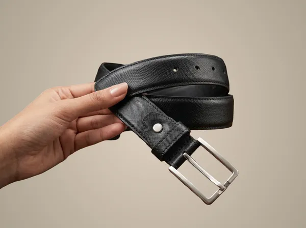 Black_Premium_Textured_Leather_Belt_With_Silver_Buckle_For_Men