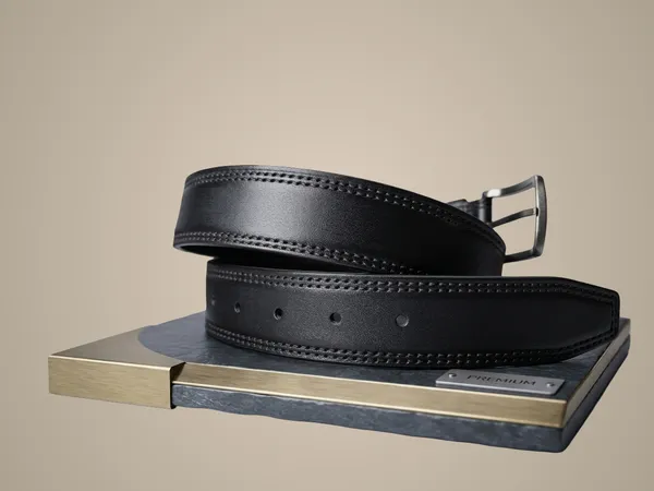 Black_Elegant_Leather_Belt_With_Decorative_Stitching_For_Men