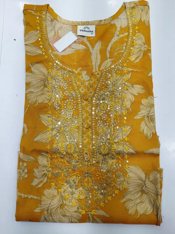 Yellow_Cotton_Blend_Suit_Set_With_Dupatta_For_Women