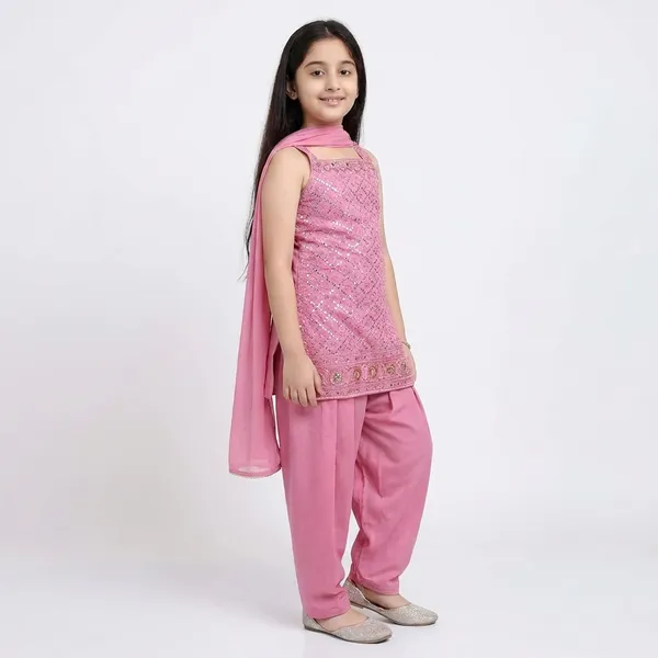 Pink_Cotton_Kurti_Patiala_And_Dupatta_Set_For_Girls