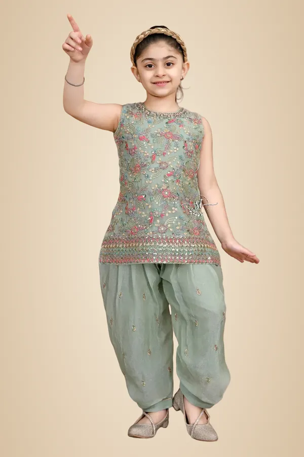 Green_Cotton_Kurta_Set_For_Girls