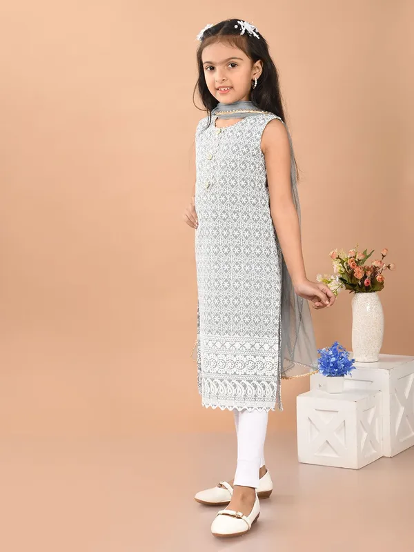Grey_Girls_Festive_And_Party_Kurta_Pyjama_And_Dupatta_Set