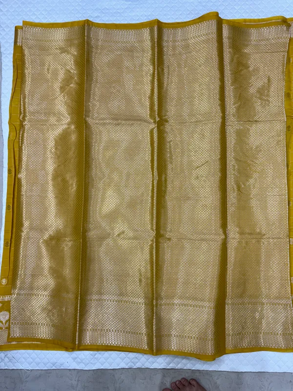 Yellow_Raw_Mango_Silk_Saree_For_Woman