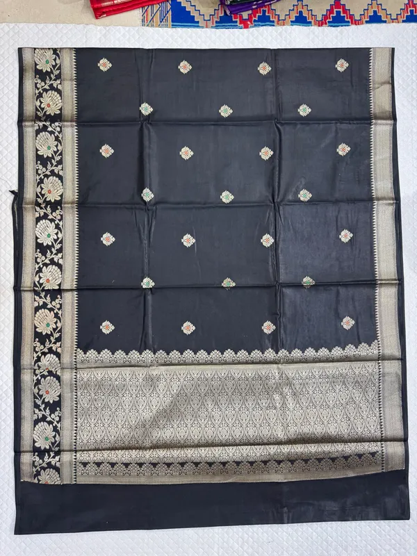Black_Viscose_Mango_Silk_Saree_For_Woman