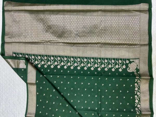 Green_Raw_Mango_Silk_Saree_For_Woman