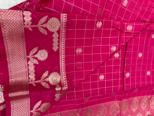 Pink_Raw_Mango_Silk_Saree_For_Woman