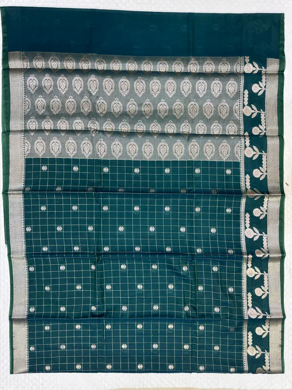 Green_Raw_Mango_Silk_Saree_For_Woman