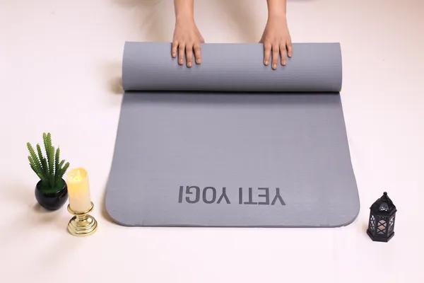 Yeti_Yogi_Tpe_Yoga_Mat_6Ft_X_2Ft_Premium_Anti_Slip_Comfort_Mat_6Mm_8Mm_Grey
