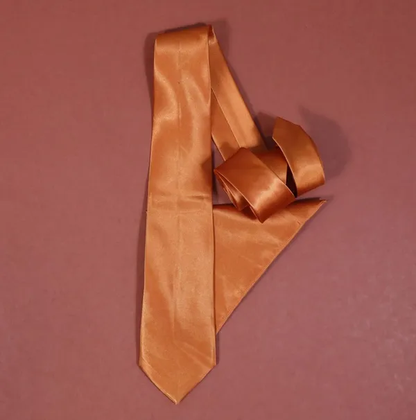 Krawatte_Imperial_Satin_Necktie_&_Pocket_Square_Set