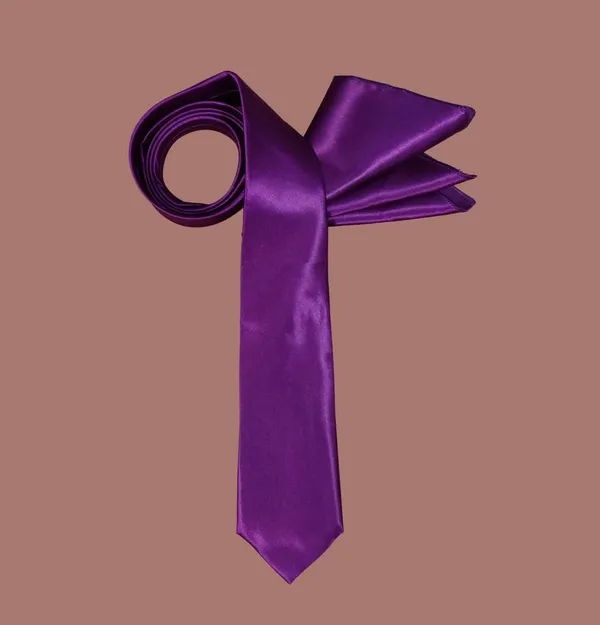 Krawatte_Imperial_Satin_Necktie_&_Pocket_Square_Set