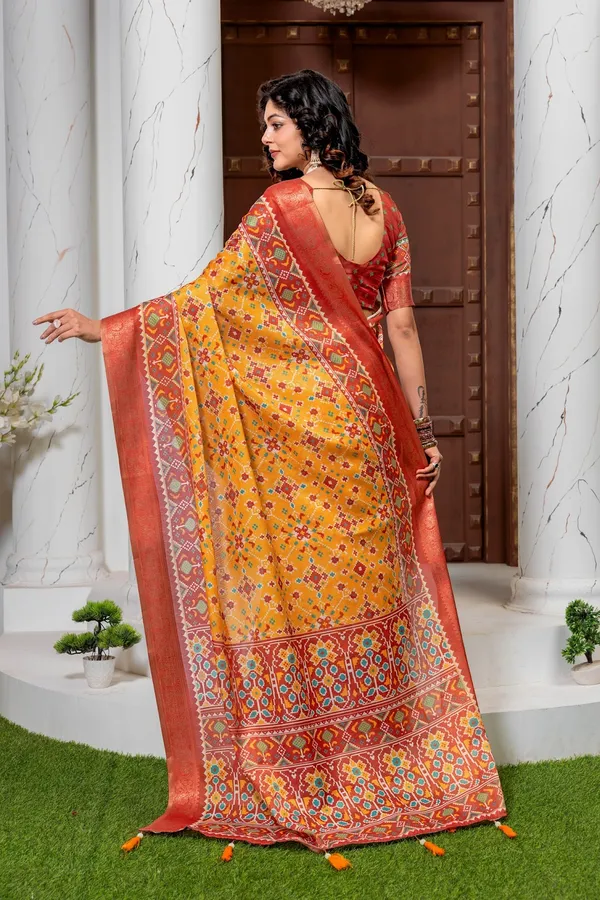 Royal_Heritage_Patola_Print_Kanjivaram_Silk_Saree_With_Rich_Jacquard_Border