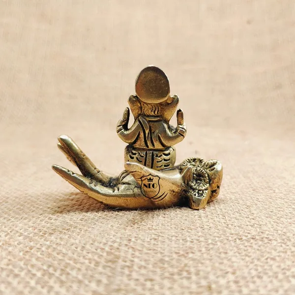 NEO_CLASSIC_Brass_Ganesha_Idol_Sitting_on_Hand_|_2.2_Inch_Ganpati_Murti_for_Pooja,_Home_Temple_&_Decor_|_Hath_Ganesh_Showpiece_Figurine
