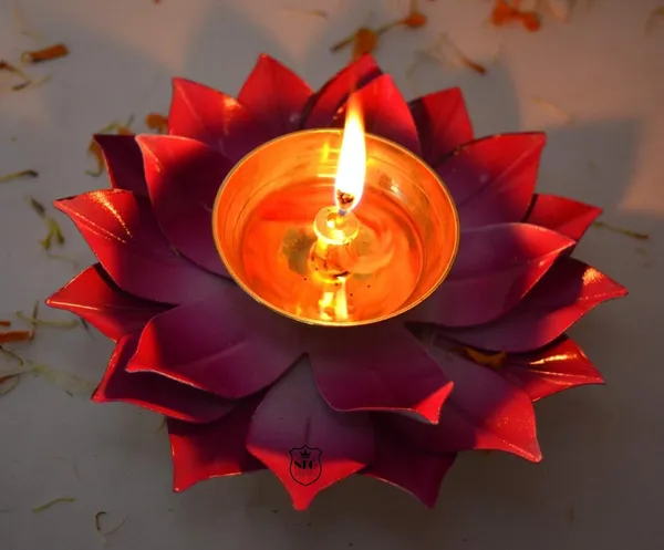 NEO_CLASSIC_Brass_Lotus_Diya_–_Kamal_Deepak_for_Puja_&_Diwali_(Pink,_6_Inch)