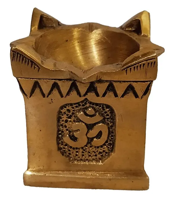 Brass_Tulsi_Plant_Diya_Oil_Lamp_For_Pooja_Ideal_Home_Decor_Gift_Diya_For_Pooja