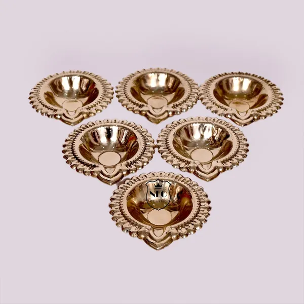 Brass_Diya_For_Puja_Oil_Lamp_Brass_Diwali_Diyas_Puja_Items_For_Diwali_Décor