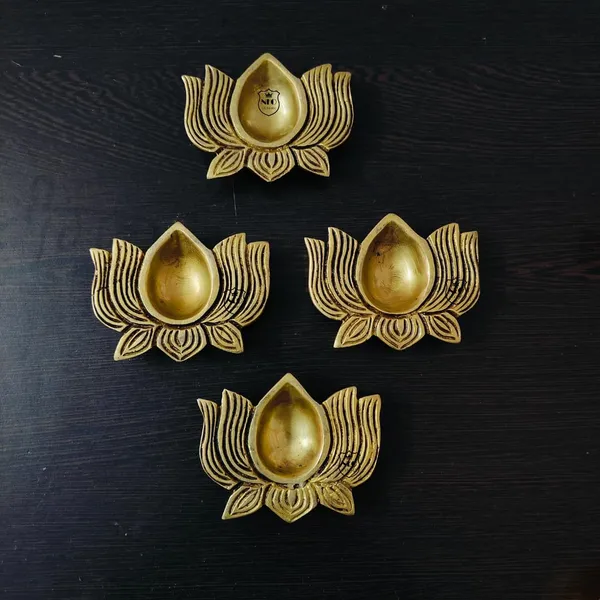 NEO_CLASSIC_Brass_Kamal_Diya_Set_|_Lotus_Shape_Brass_Finish_Deepak_for_Pooja,_Diwali_Decoration_&_Home_Temple_Décor_|_Pack_of_4