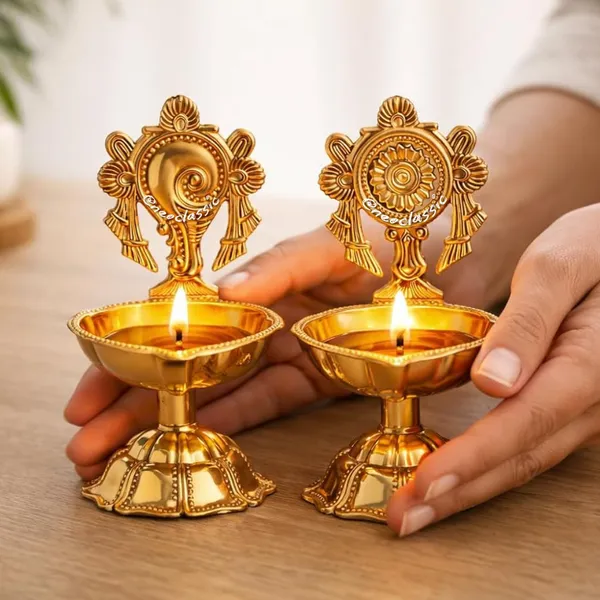 NEO_CLASSIC_Brass_Shankh_Chakra_Deepak_for_Puja_Room_&_Home_Temple_|_Traditional_Oil_Diya_for_Daily_Worship,_Aarti_&_Festive_Decor_|_Spiritual_Brass_Lamp_|_10_cm