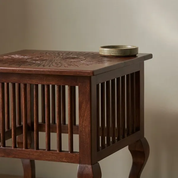 Solid_Wood_Carved_Side_Table_With_Slatted_Design_Modern_Wooden_End_Table_For_Living_Room