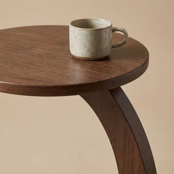 Modern_Round_Accent_Table_For_Living_Elegant_Wooden_Round_Sofa_Table_With_Curved_Base_Compact_Laptop_And_Coffee_Table