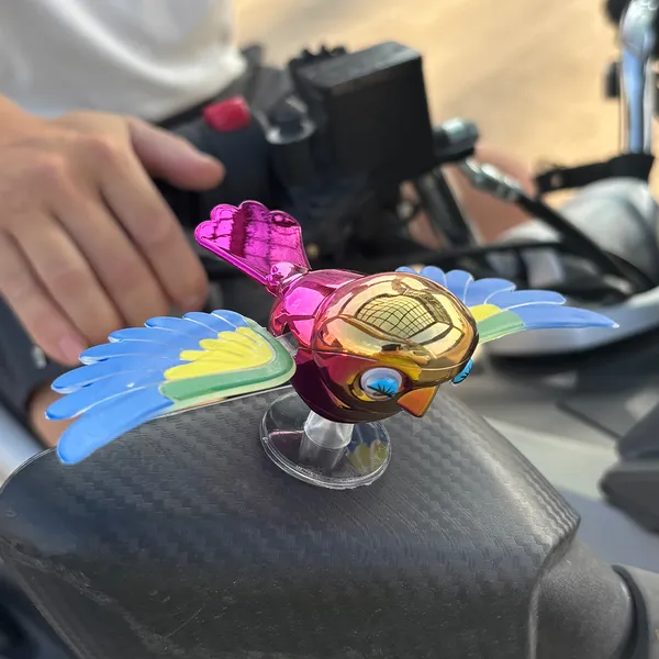 Beautiful_Car_DÃ©cor_Flying_Bird
