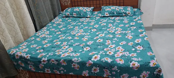 Cotton_Blend_King_Flat_400_TC_Floral_1_Summer_Bedsheet_with_2_Pillow_Covers_(Dark_green)