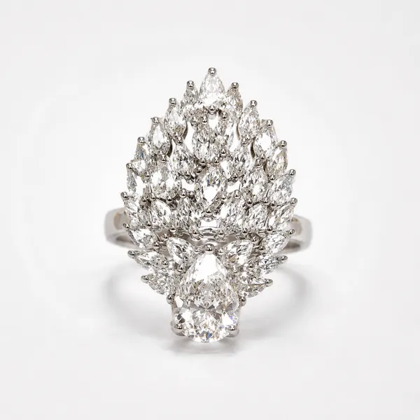 Silver_Floral_Crystal_Diamond_ring