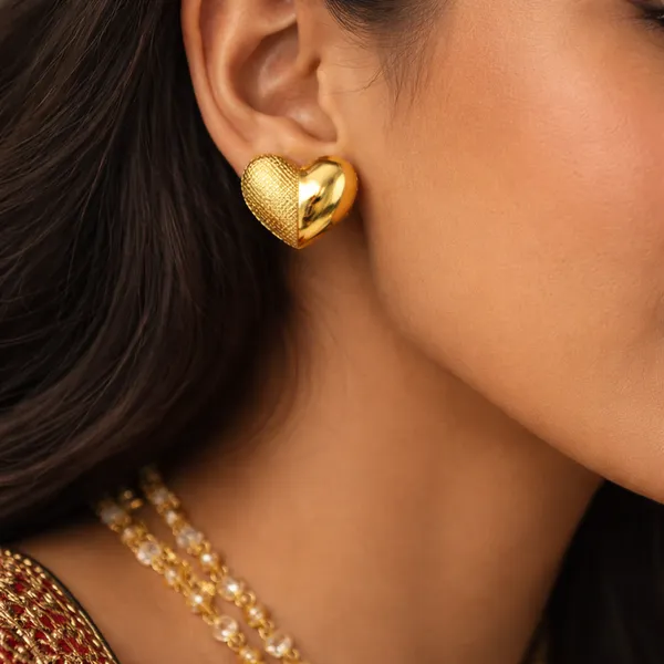 Dual_Finish_Textured_Gold_Heart_Stud_Earrings