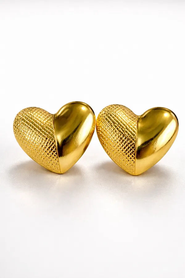 Dual_Finish_Textured_Gold_Heart_Stud_Earrings