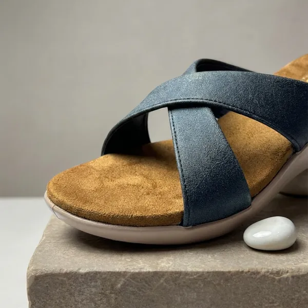 Black_Synthetic_Rexine_Comfort_Sole_Comfort_Wedges_Sandal_For_Women