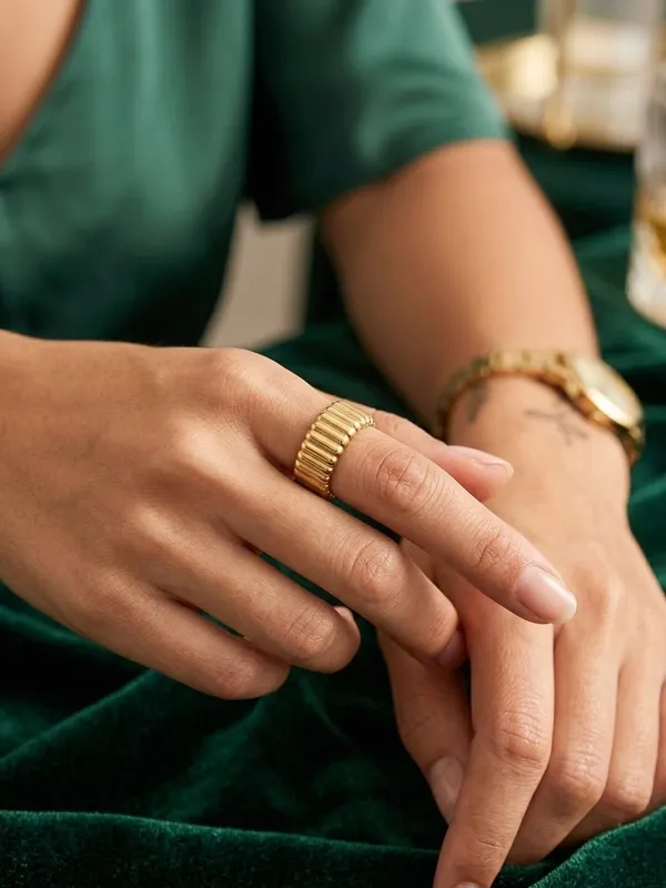 Gold_Tone_Ribbed_Open_Ring_for_Women