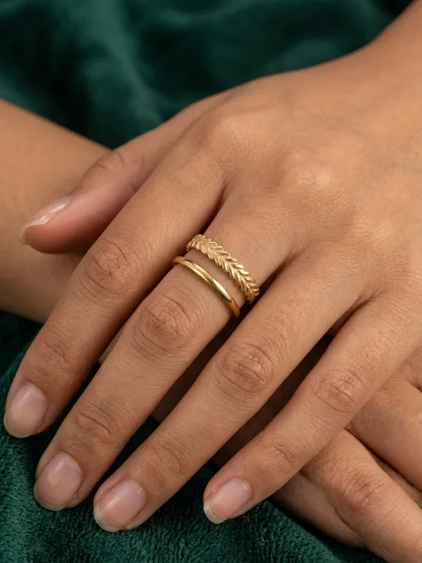 Gold_Tone_Leaf_Design_Ring_Set_for_Women
