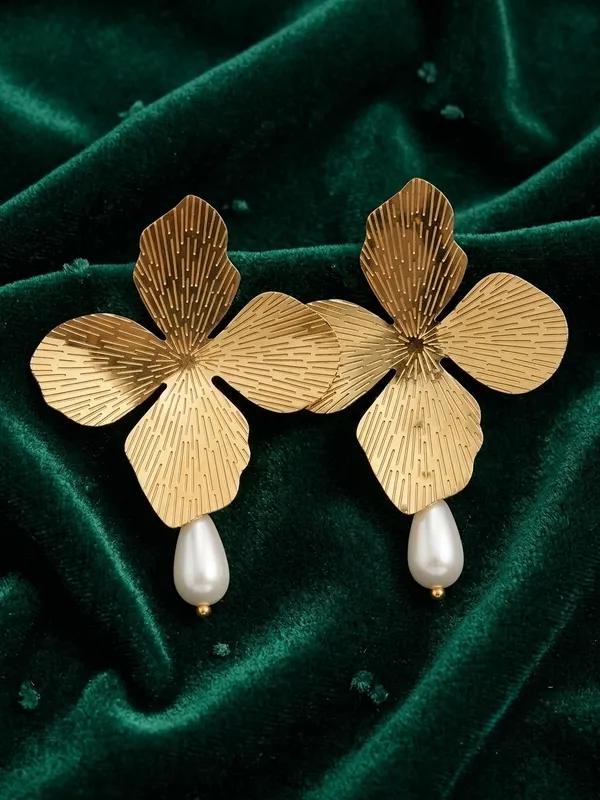 Gold_Floral_Pearl_Drop_Earrings_for_Women