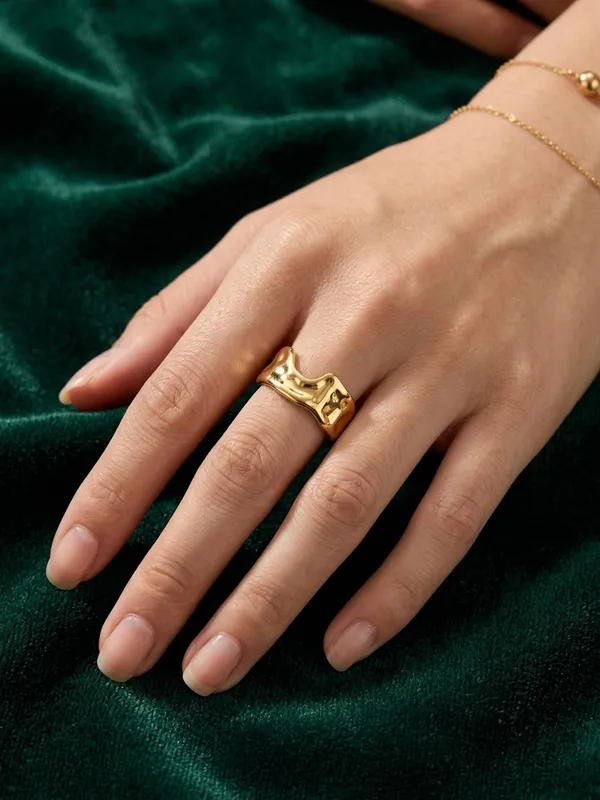 Gold_Tone_Adjustable_Statement_Ring_for_Women