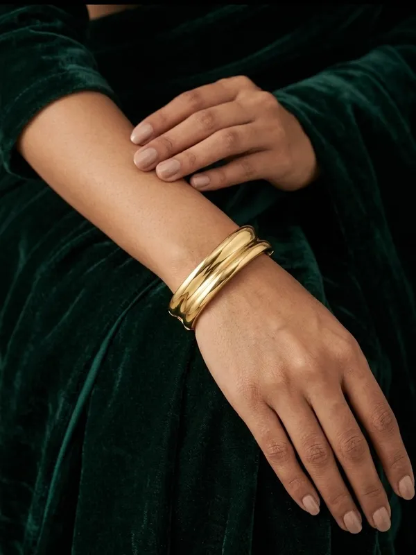 Gold-Tone_Hinged_Layered_Bangle_for_Women