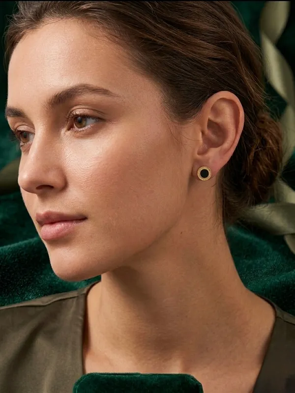 Rimmed_Black_Enamel_Stud_Earrings_925_Silver