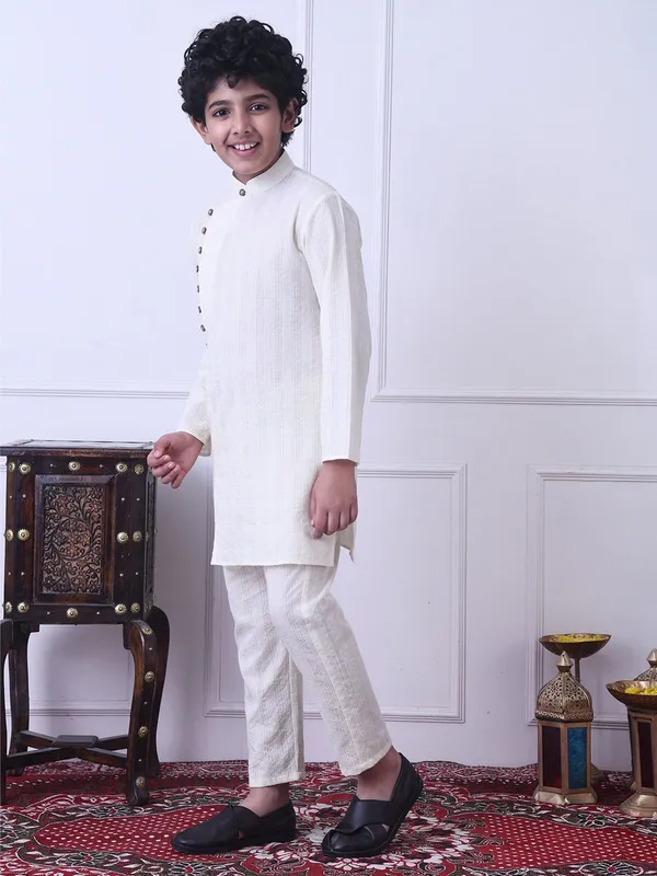 Indi-Loom_Couture_Boys_Off-White_Solid_Ethnic_Kurta_With_Pajama_Set