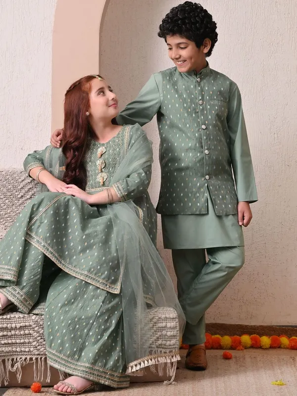 Girls_Green_Kurta_Sharara_Set_With_Dupatta